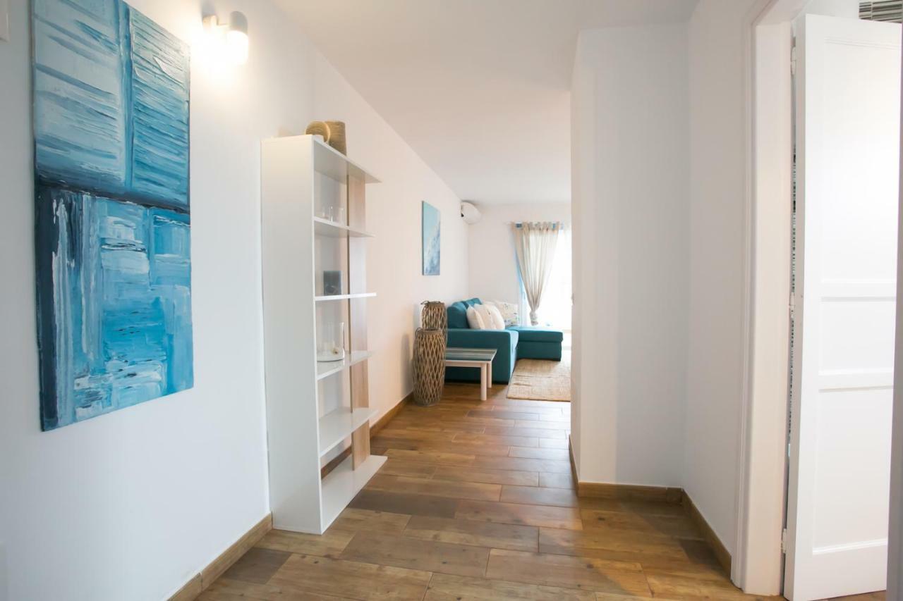 Chromotheraphy Cerca Del Mar Apartment Costa Teguise Exterior photo