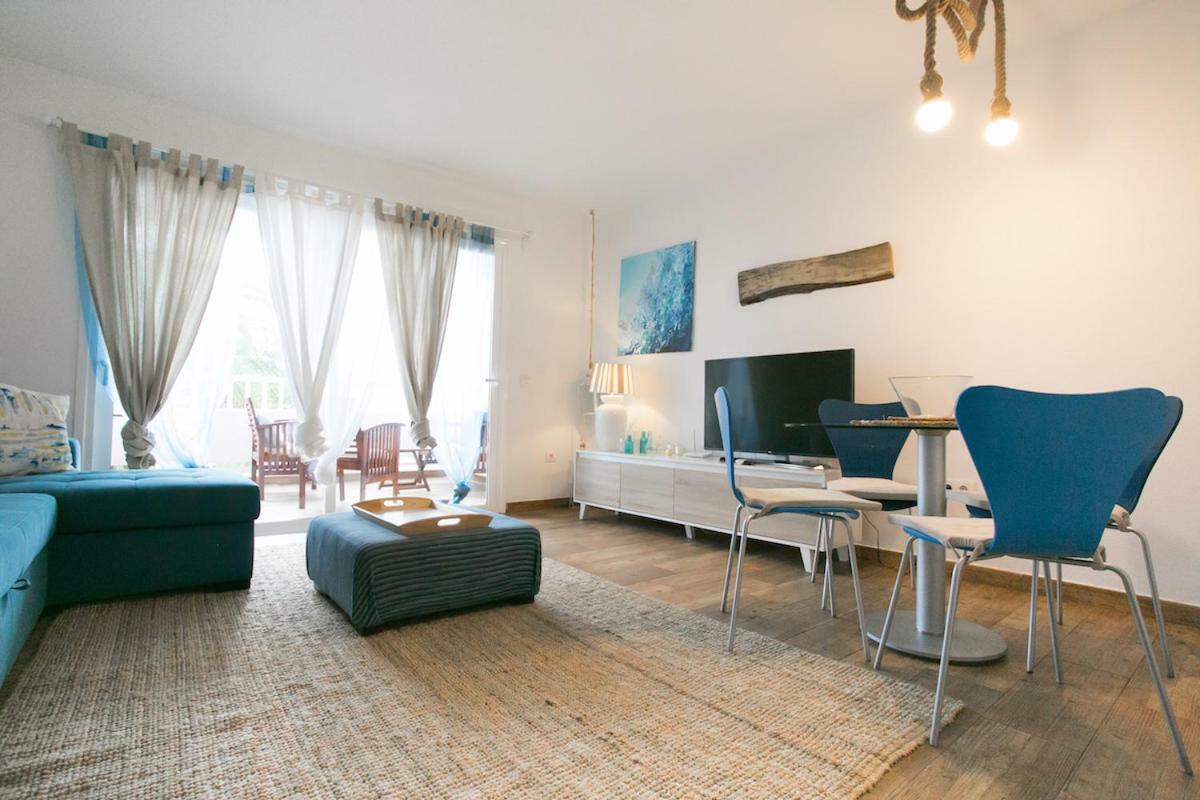 Chromotheraphy Cerca Del Mar Apartment Costa Teguise Exterior photo